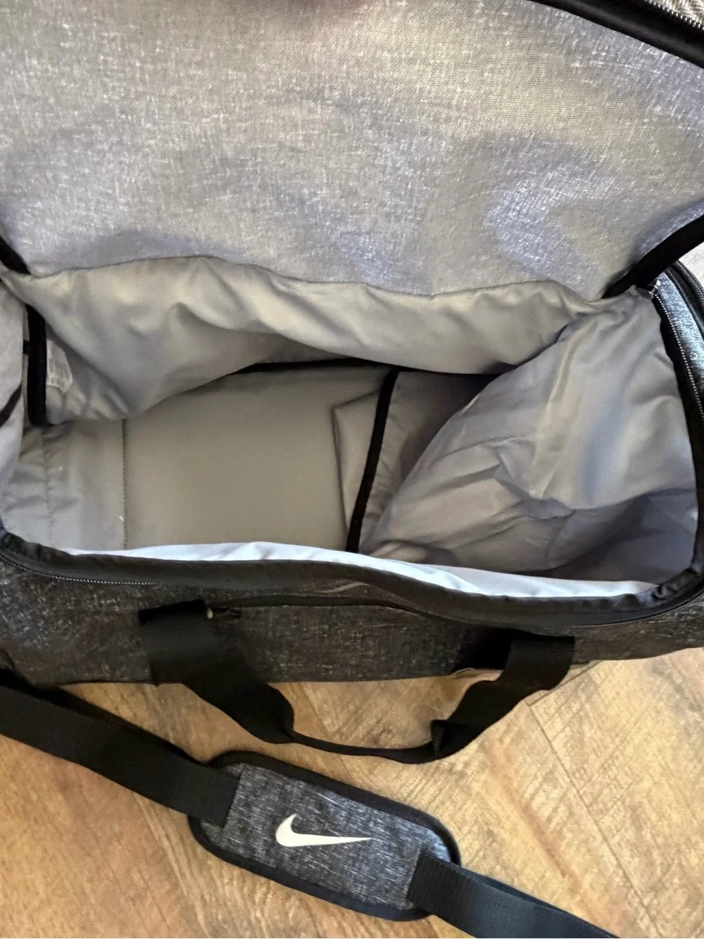 Nike Sport III Golf Duffle Bag 30L